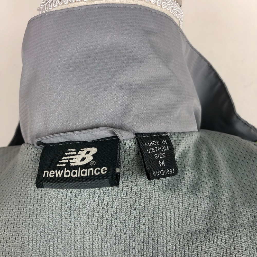 New Balance Zip Windbreaker Silver Jacket - Picture 5 of 8